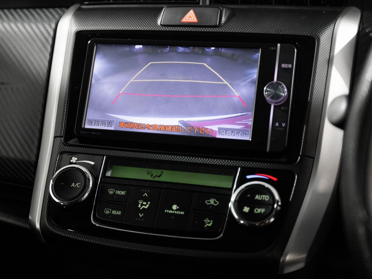 Toyota Corolla Fielder 2014 - фото автомобиля