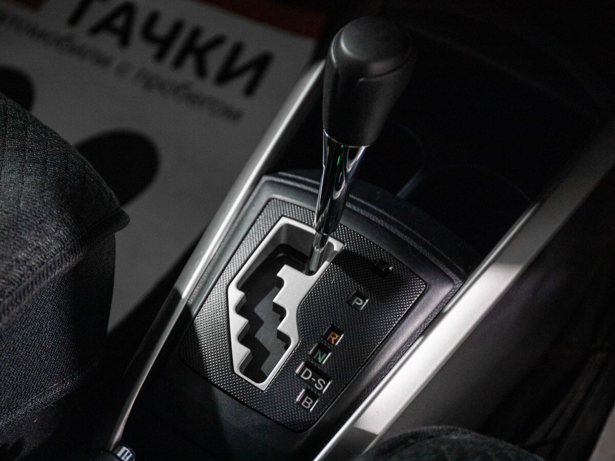 Toyota Corolla Fielder 2014 - фото автомобиля