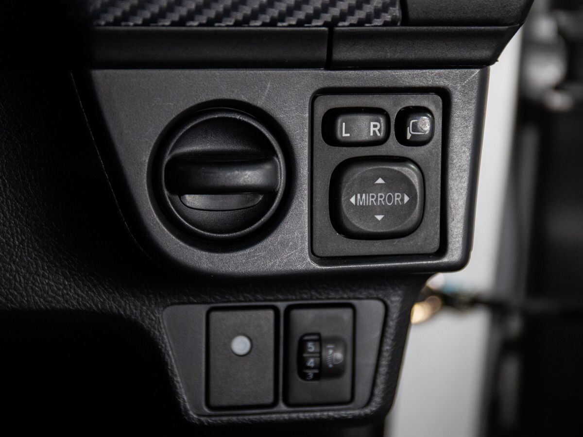 Toyota Corolla Fielder 2014 - фото автомобиля