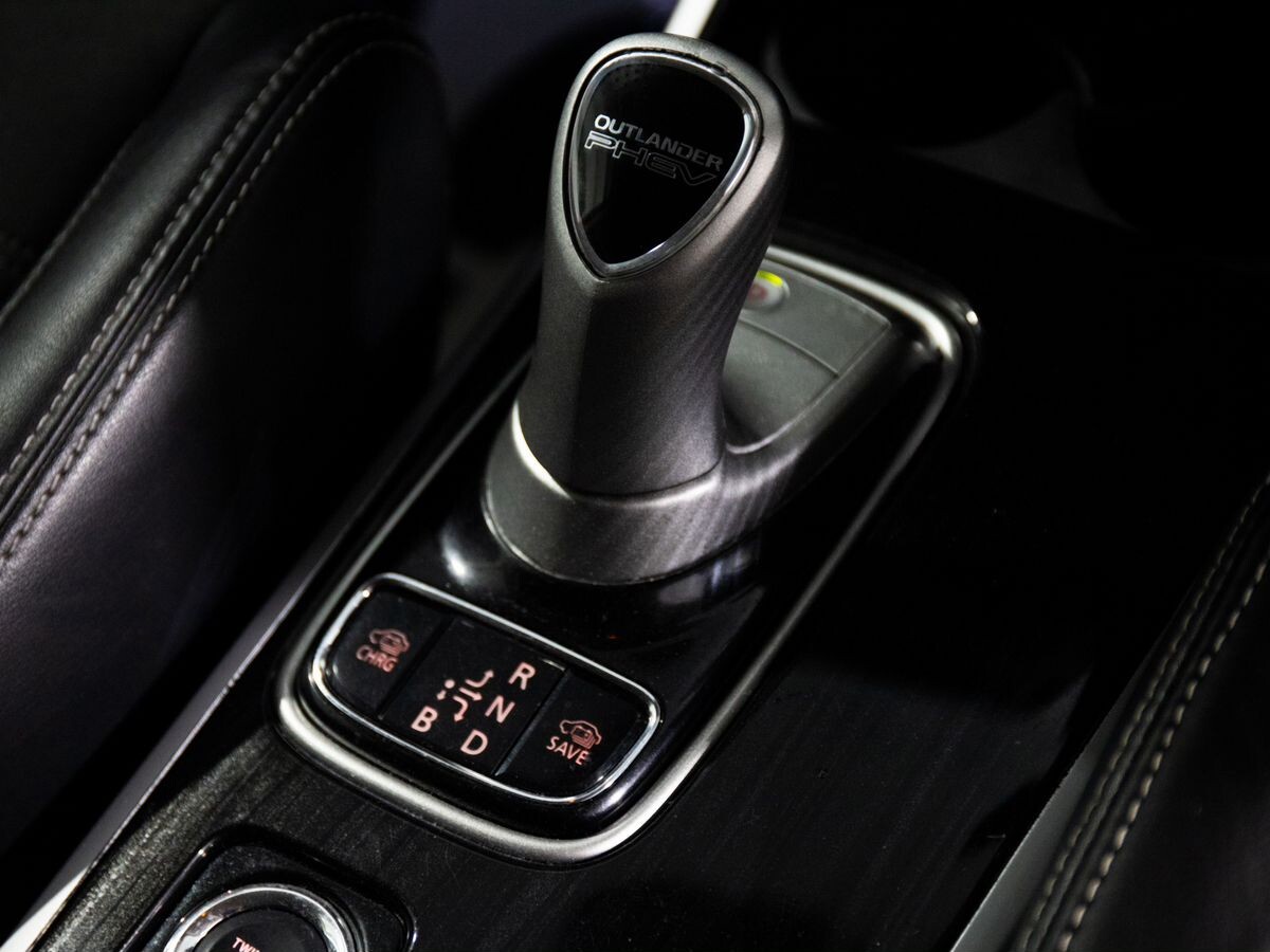 Mitsubishi Outlander 2017 - фото автомобиля