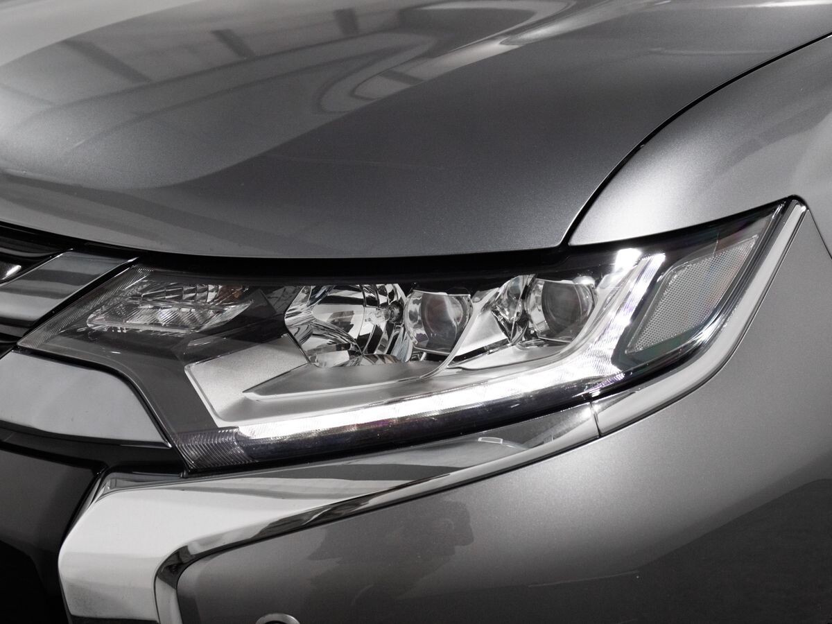 Mitsubishi Outlander 2017 - фото автомобиля