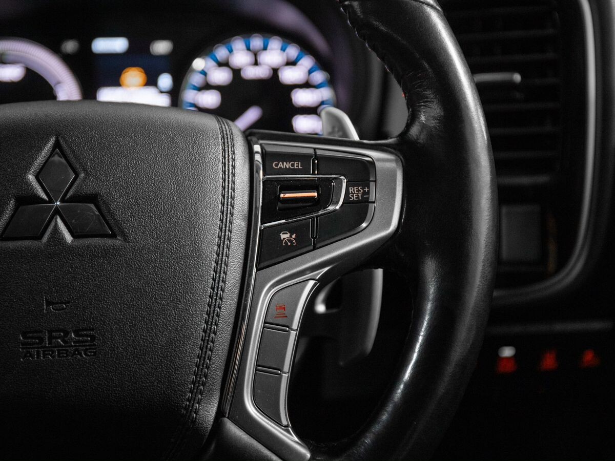 Mitsubishi Outlander 2017 - фото автомобиля