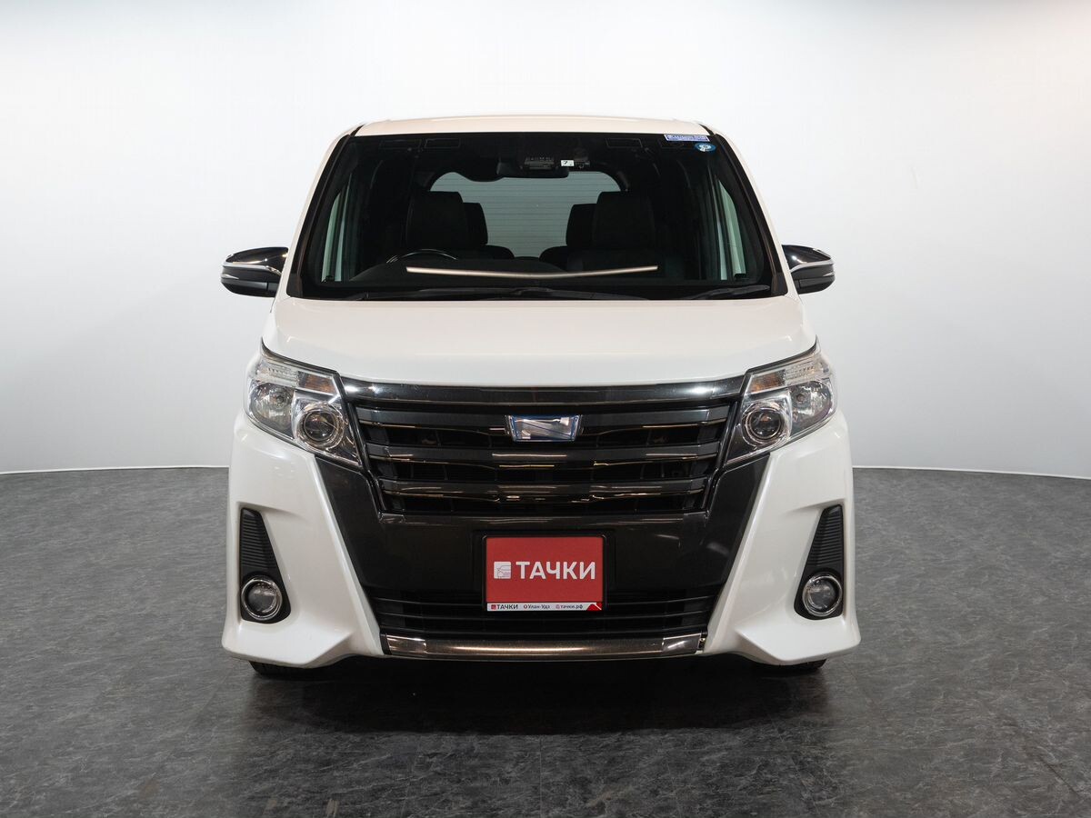 Toyota Noah 2016 - фото автомобиля