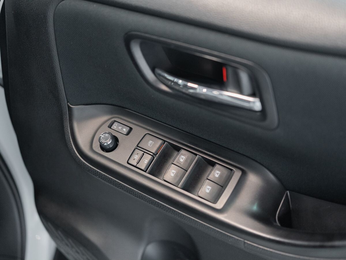 Toyota Noah 2016 - фото автомобиля