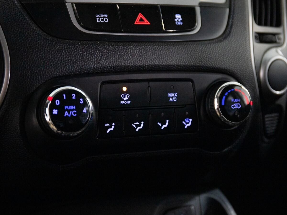 Hyundai Tucson 2011 - фото автомобиля