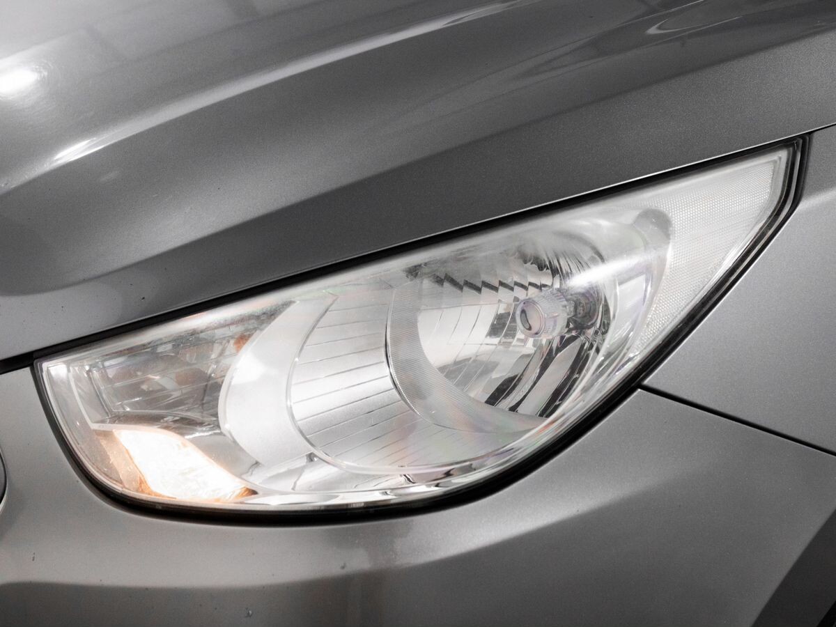 Hyundai Tucson 2011 - фото автомобиля