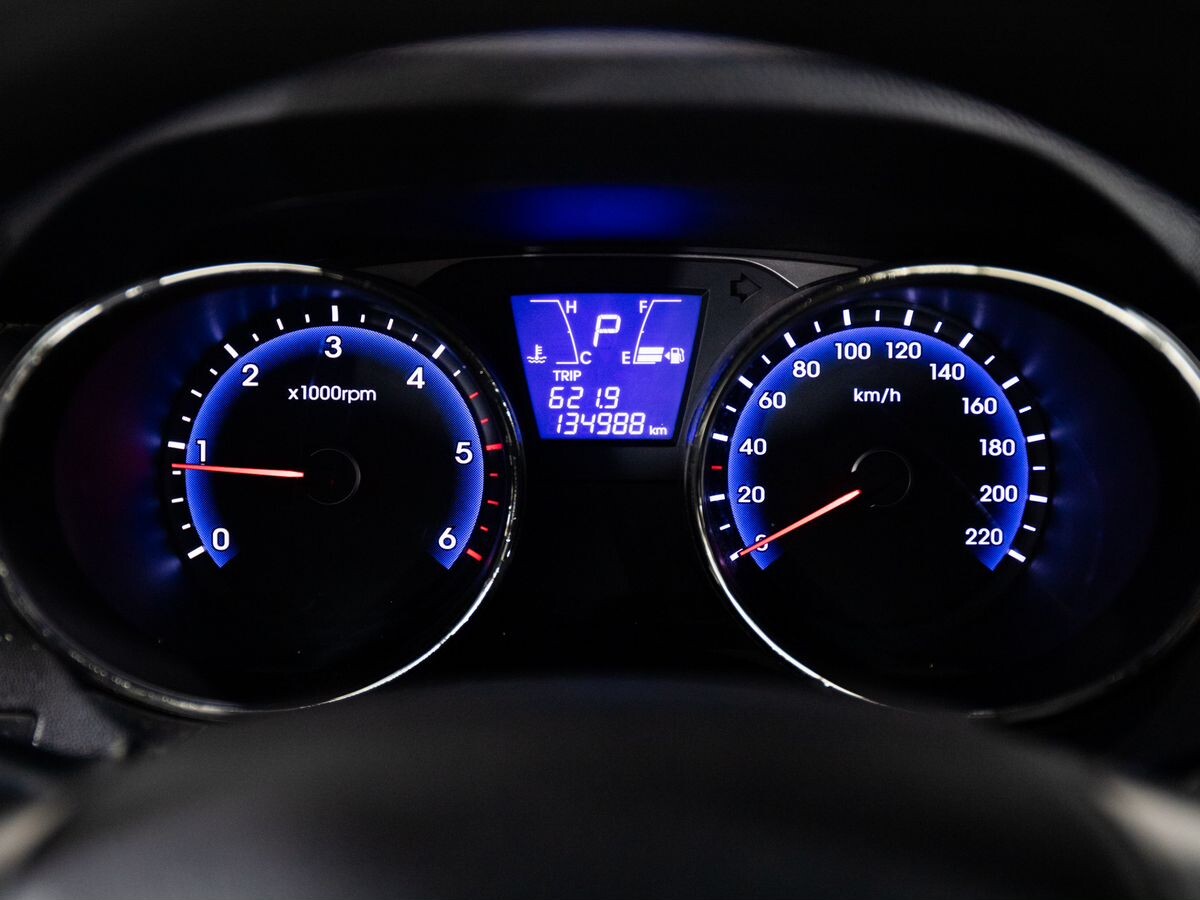 Hyundai Tucson 2011 - фото автомобиля