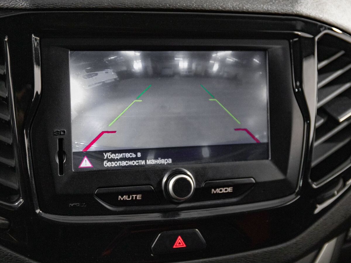 Lada (ВАЗ) Vesta 2019 - фото автомобиля