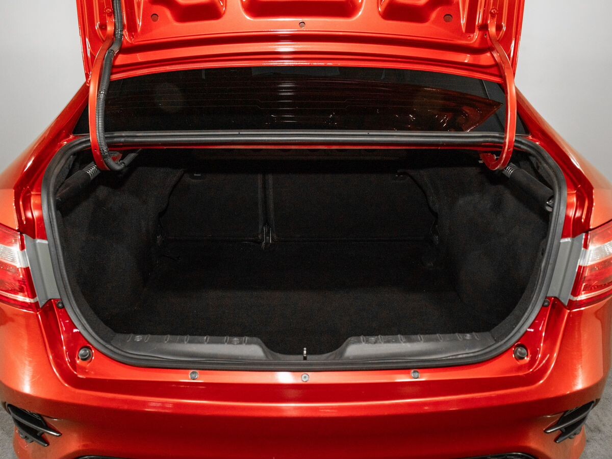 Lada (ВАЗ) Vesta 2019 - фото автомобиля