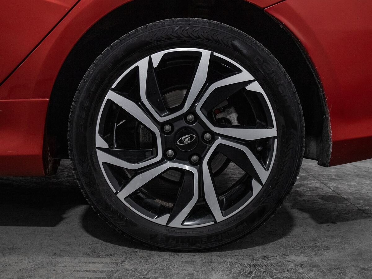 Lada (ВАЗ) Vesta 2019 - фото автомобиля