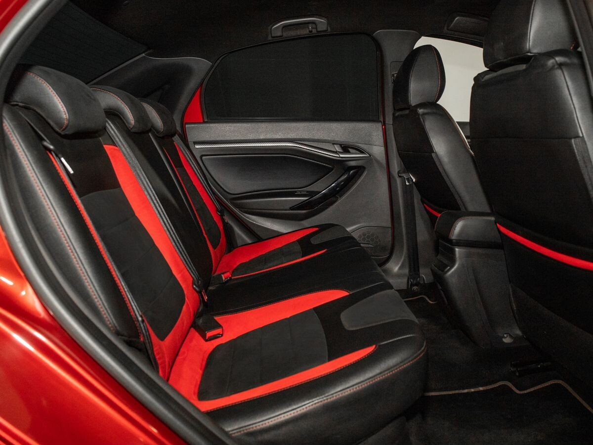 Lada (ВАЗ) Vesta 2019 - фото автомобиля