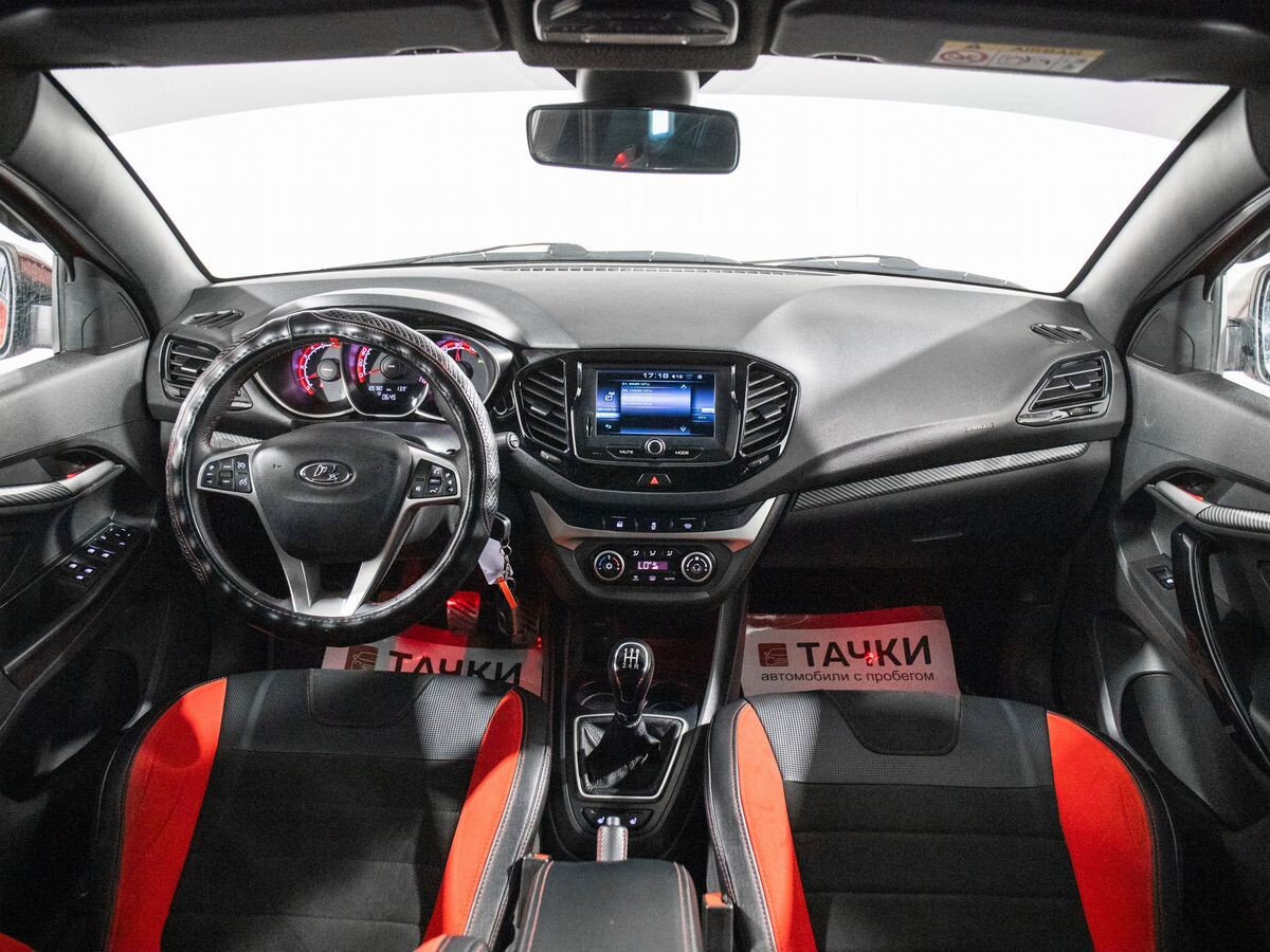 Lada (ВАЗ) Vesta 2019 - фото автомобиля