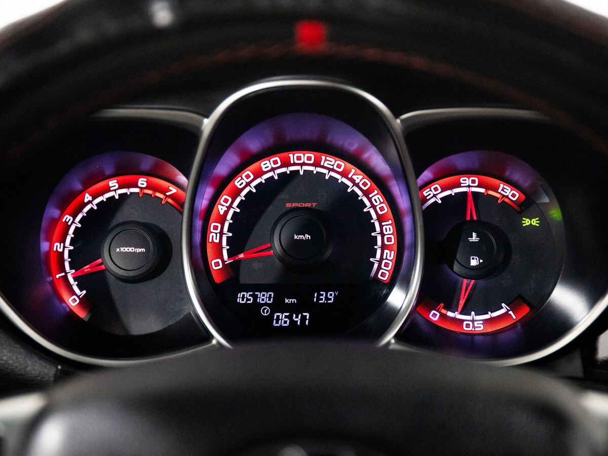 Lada (ВАЗ) Vesta 2019 - фото автомобиля