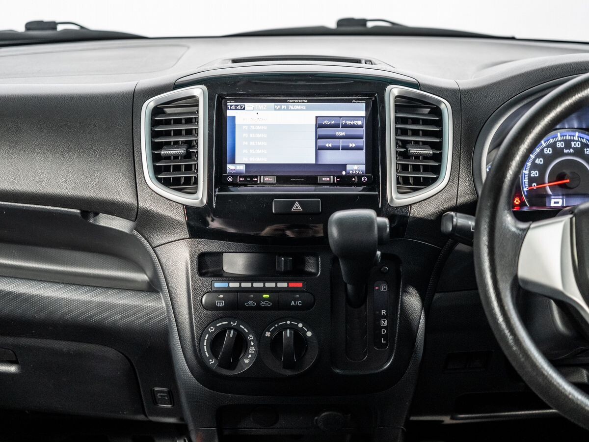 Suzuki Solio 2015 - фото автомобиля