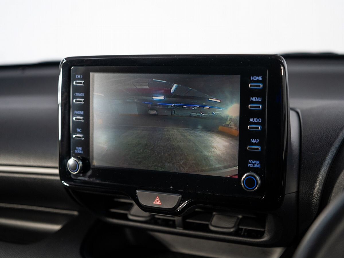 Toyota Yaris 2020 - фото автомобиля