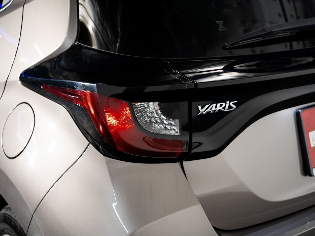 Toyota Yaris 2020 - фото автомобиля