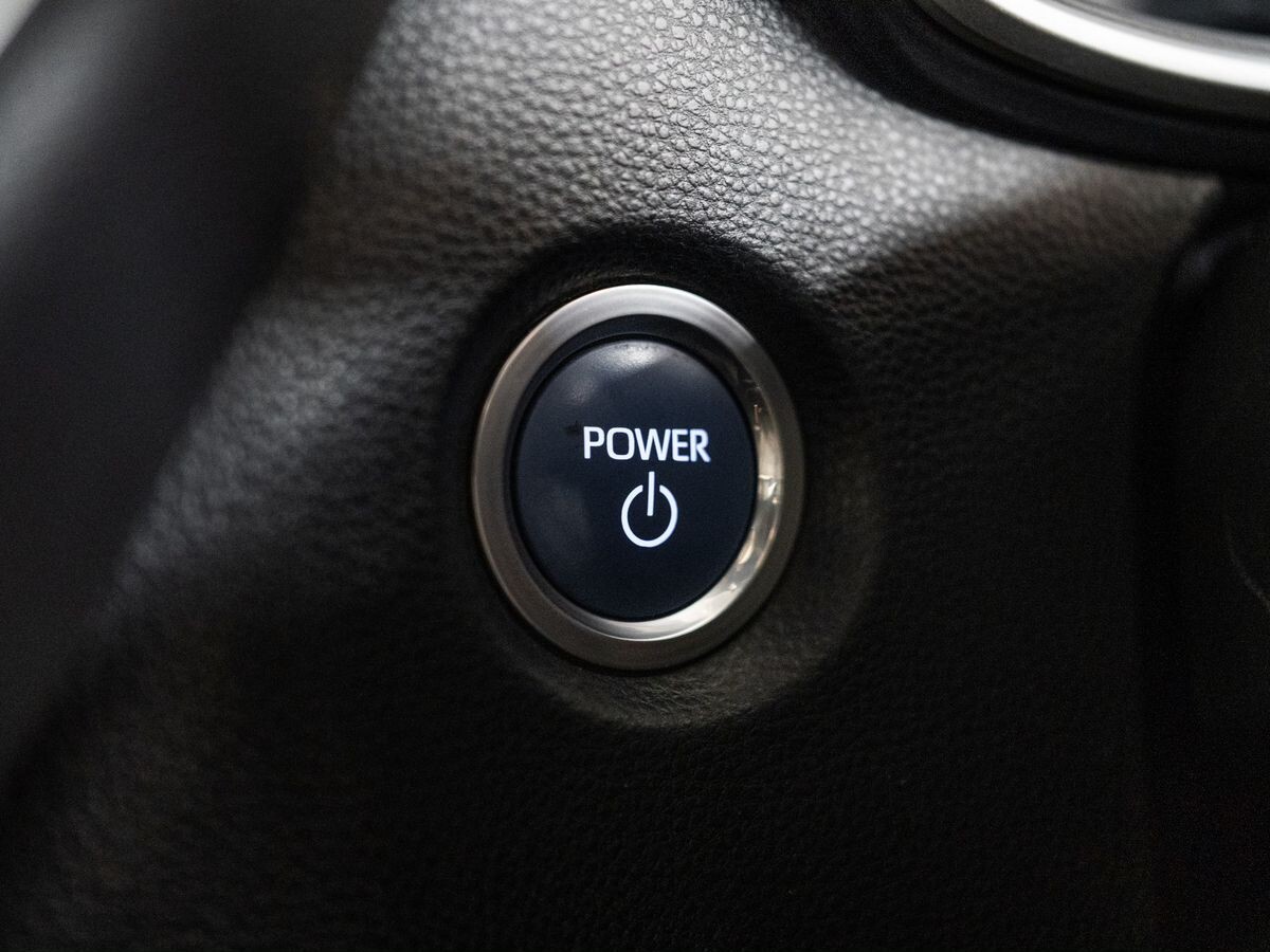 Toyota Corolla 2018 - фото автомобиля