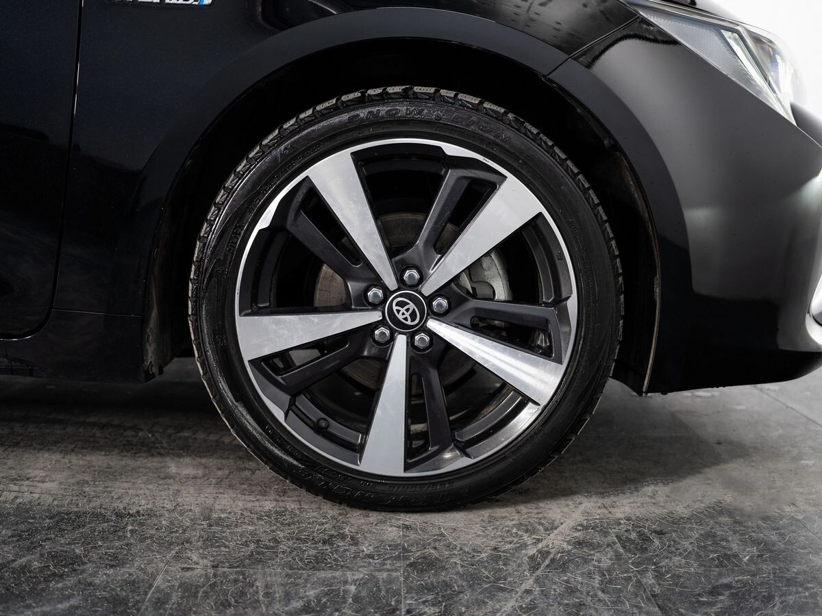 Toyota Corolla 2018 - фото автомобиля