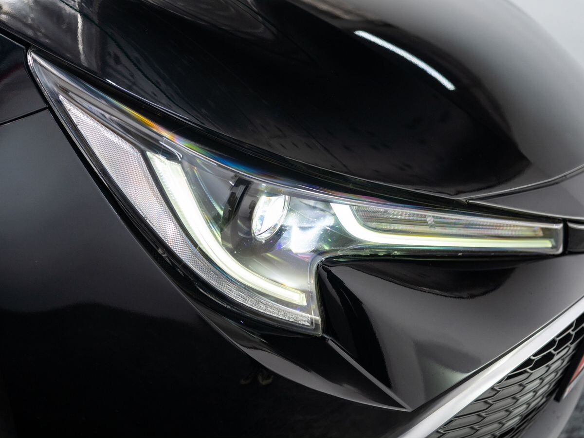 Toyota Corolla 2018 - фото автомобиля