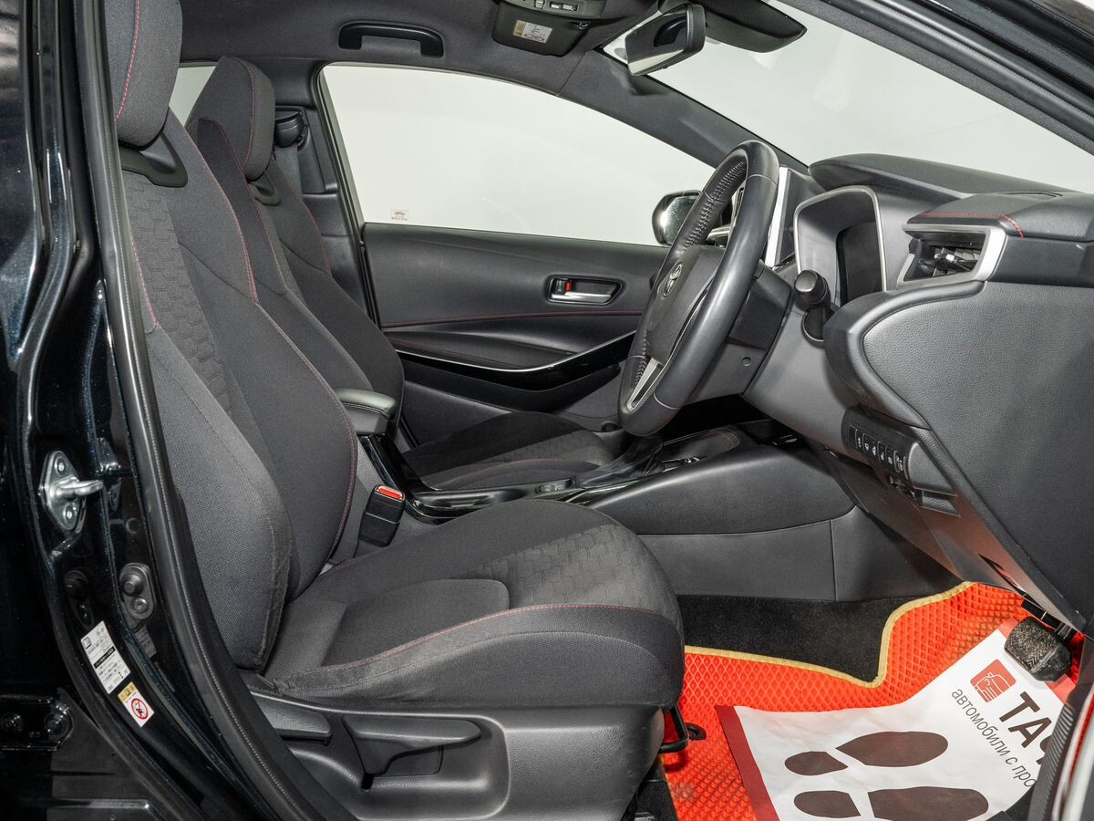 Toyota Corolla 2018 - фото автомобиля