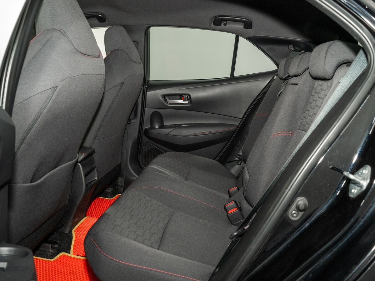 Toyota Corolla 2018 - фото автомобиля