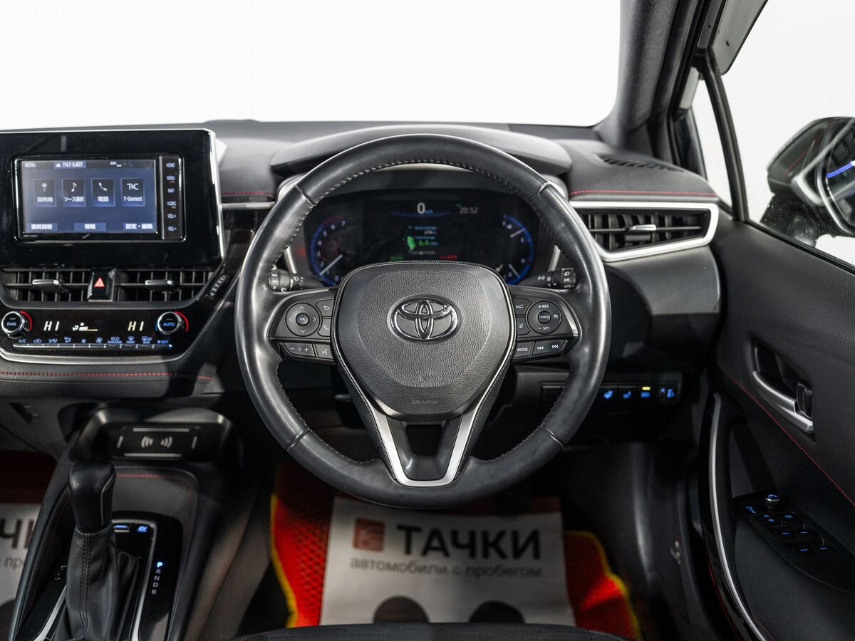 Toyota Corolla 2018 - фото автомобиля