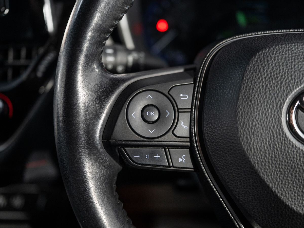 Toyota Corolla 2018 - фото автомобиля