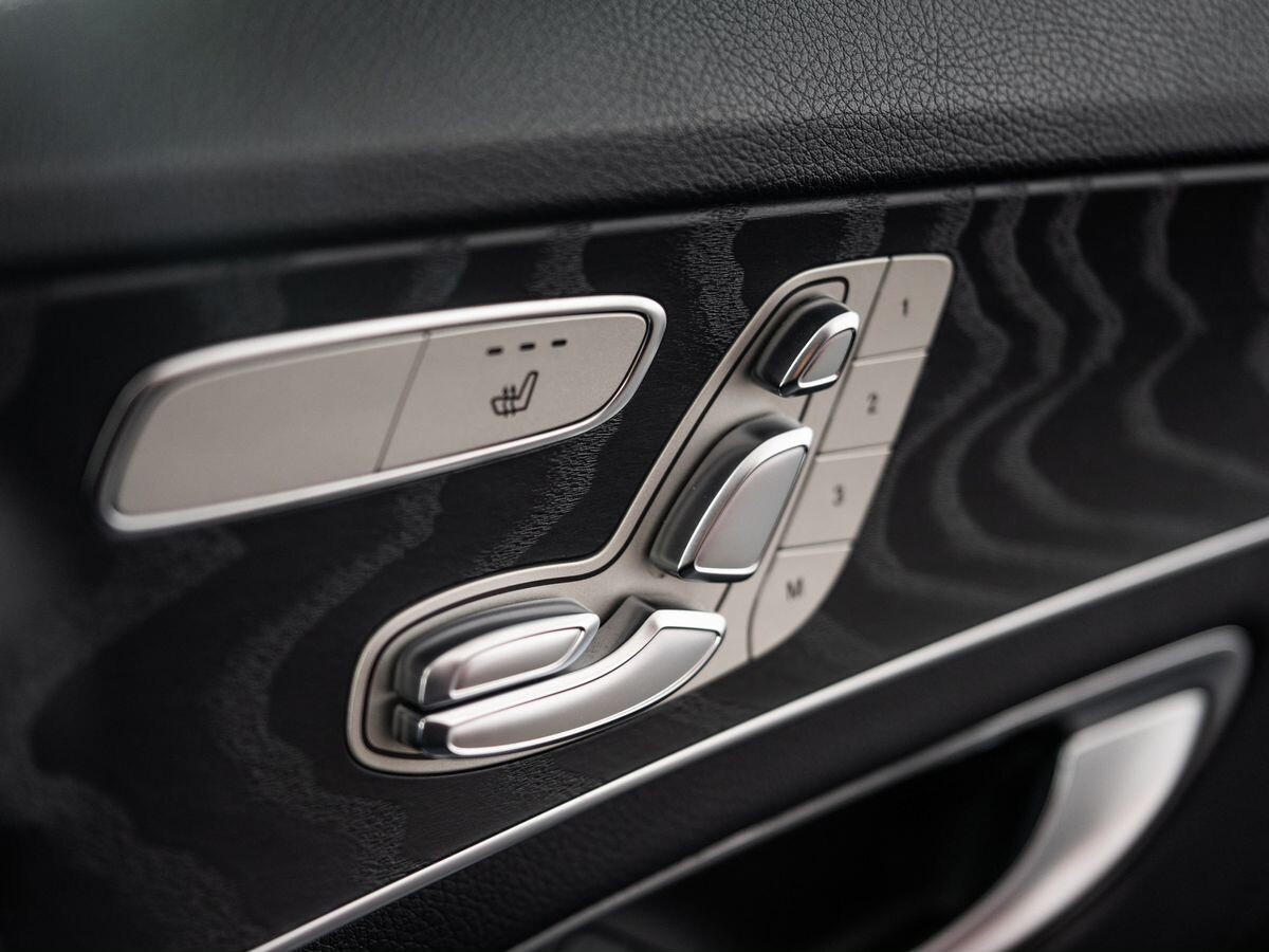 Mercedes-Benz C-Класс 2019 - фото автомобиля