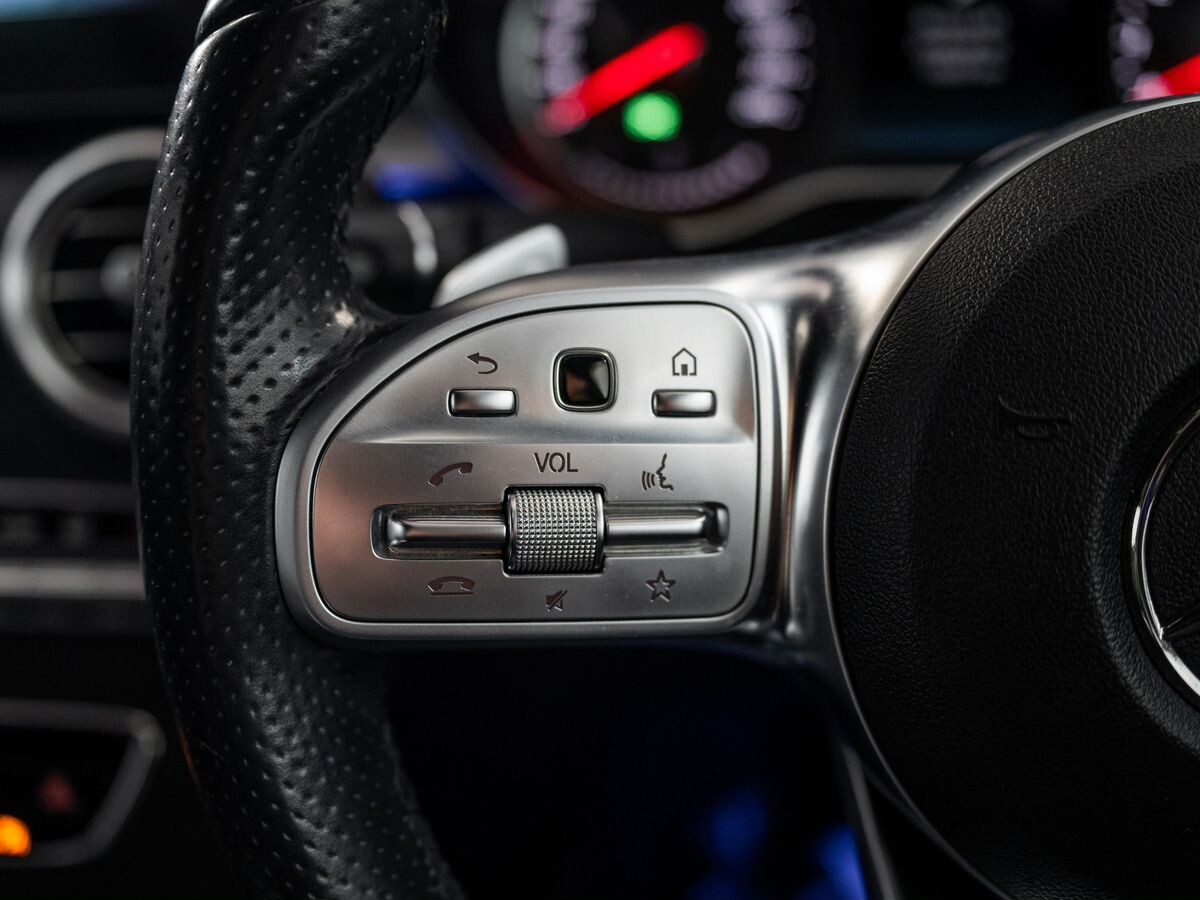 Mercedes-Benz C-Класс 2019 - фото автомобиля