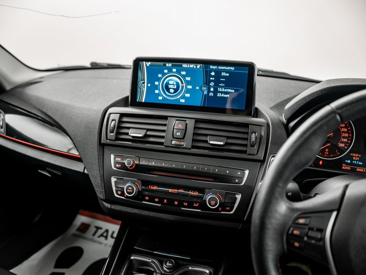 BMW 1 серии 2012 - фото автомобиля