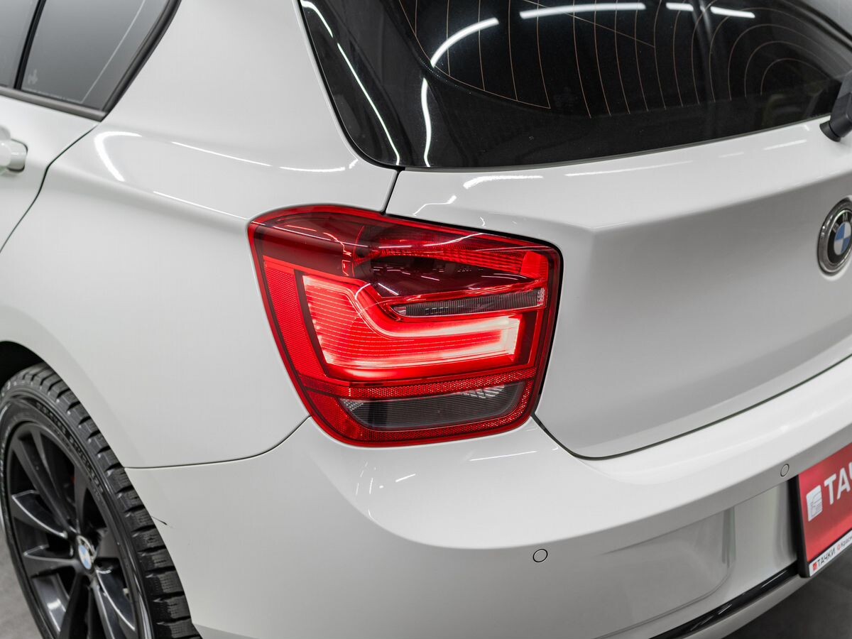 BMW 1 серии 2012 - фото автомобиля