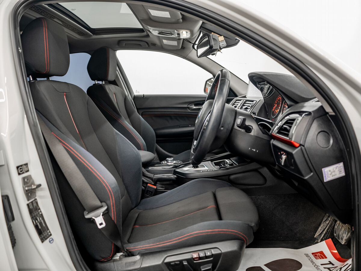 BMW 1 серии 2012 - фото автомобиля