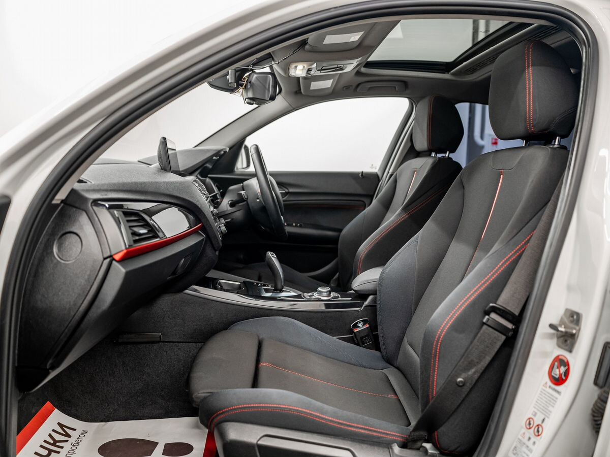 BMW 1 серии 2012 - фото автомобиля