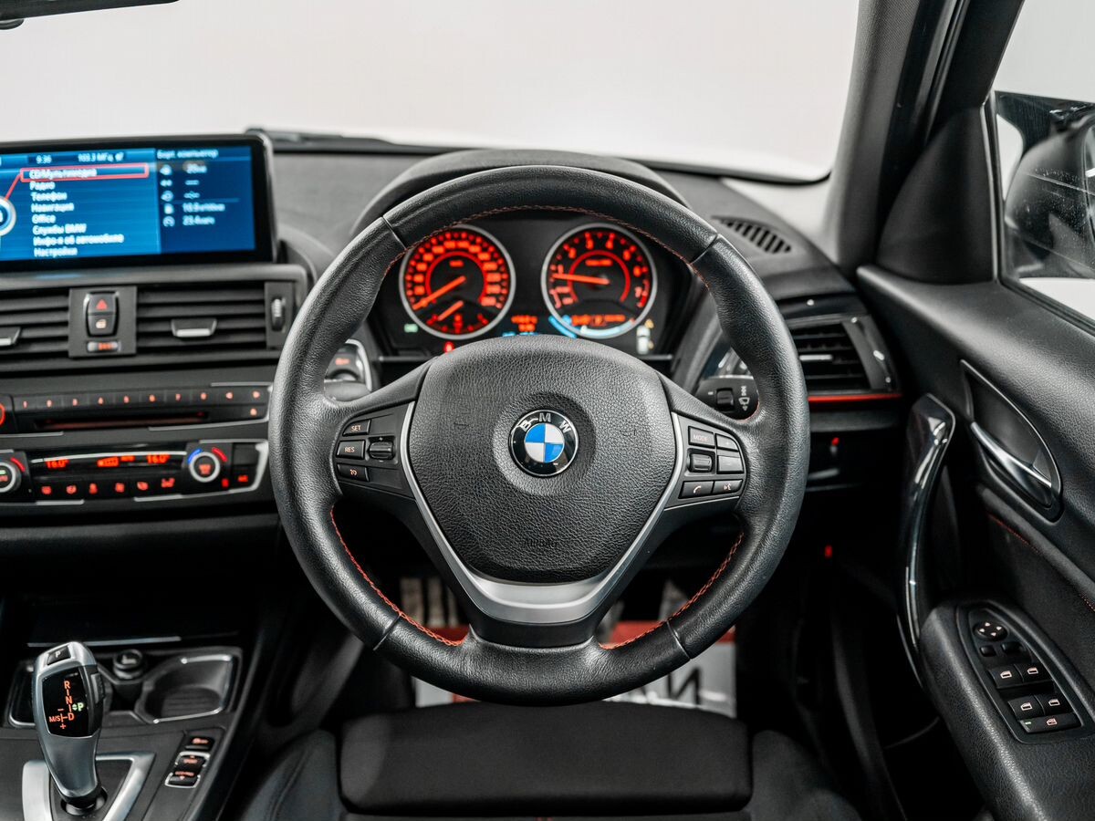BMW 1 серии 2012 - фото автомобиля