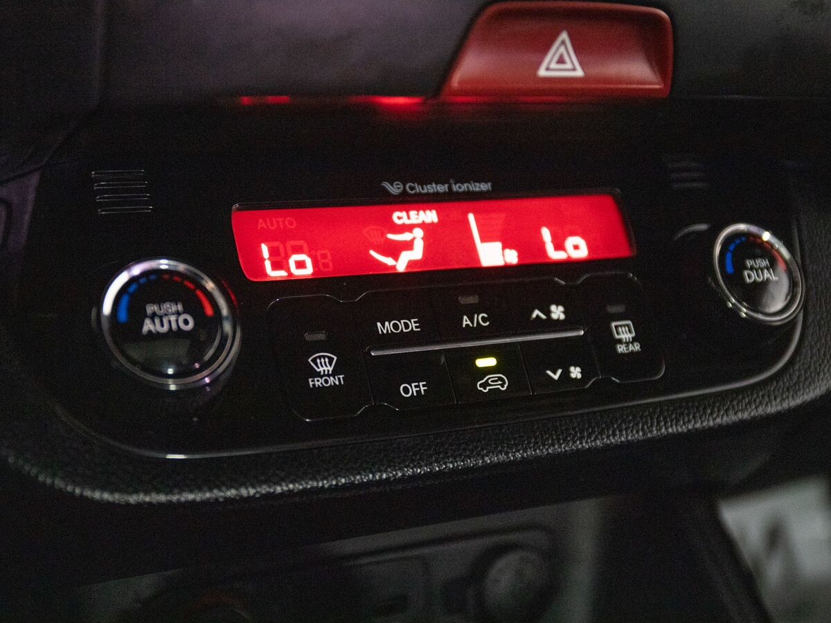 Kia Sportage 2011 - фото автомобиля