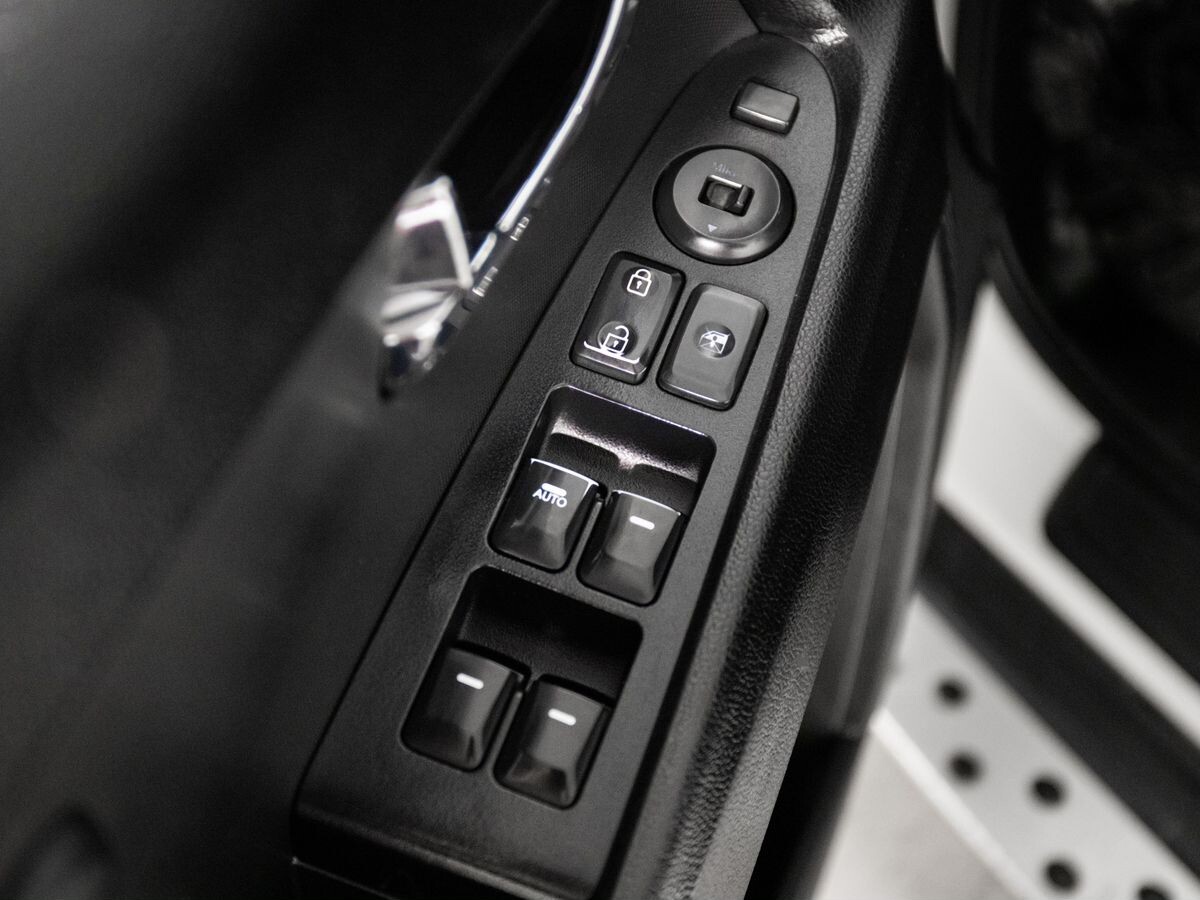 Kia Sportage 2011 - фото автомобиля