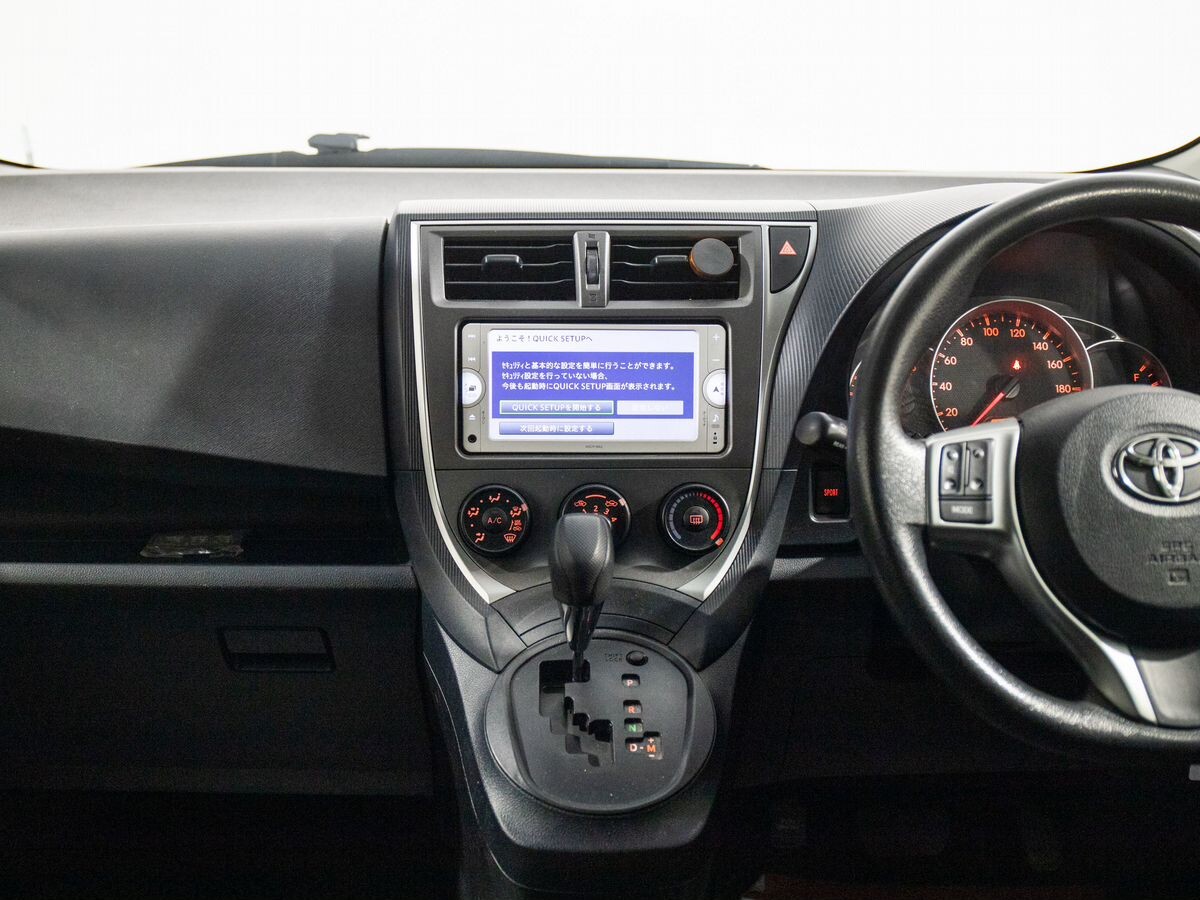 Toyota Ractis 2012 - фото автомобиля