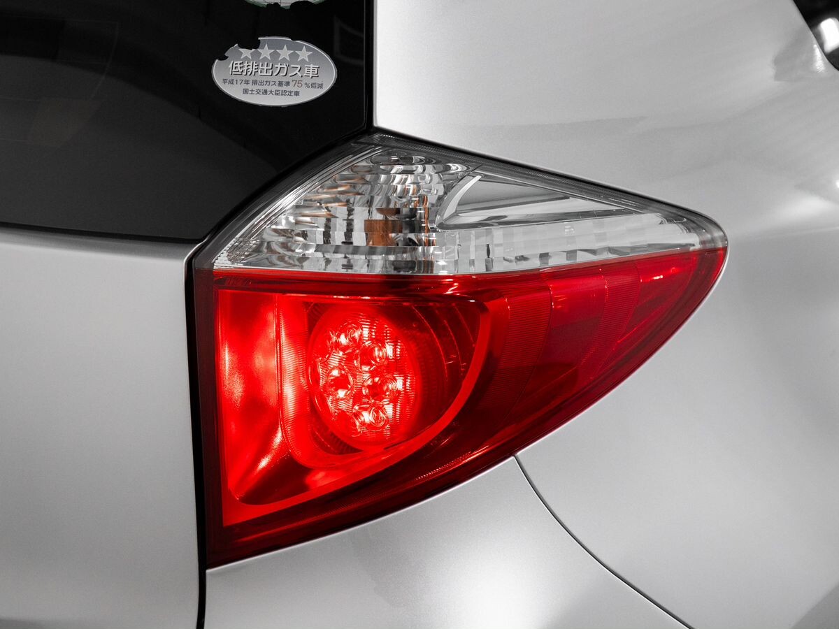 Toyota Ractis 2012 - фото автомобиля