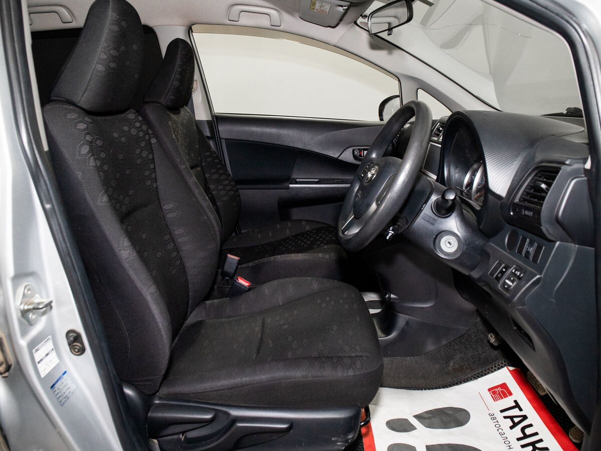 Toyota Ractis 2012 - фото автомобиля