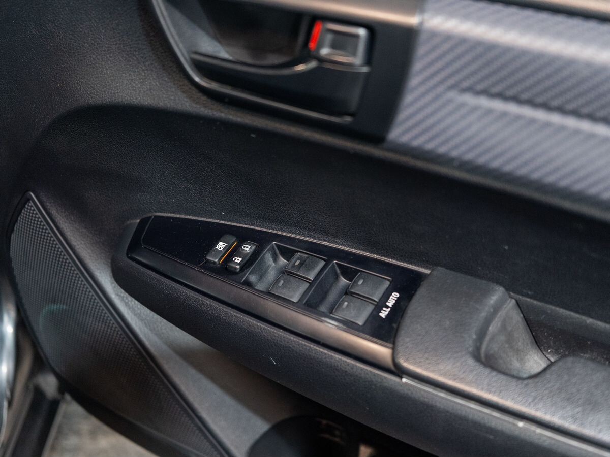 Toyota Corolla 2014 - фото автомобиля