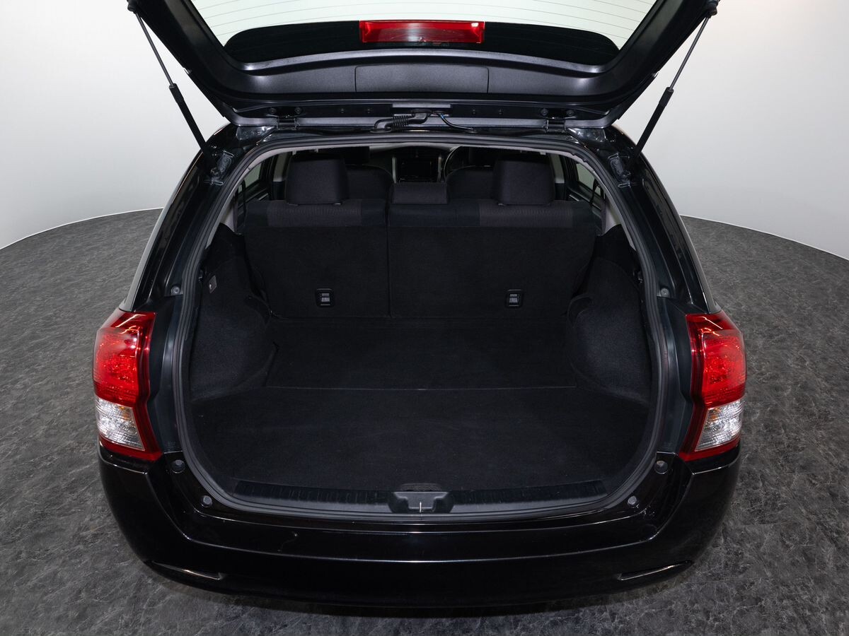 Toyota Corolla 2014 - фото автомобиля