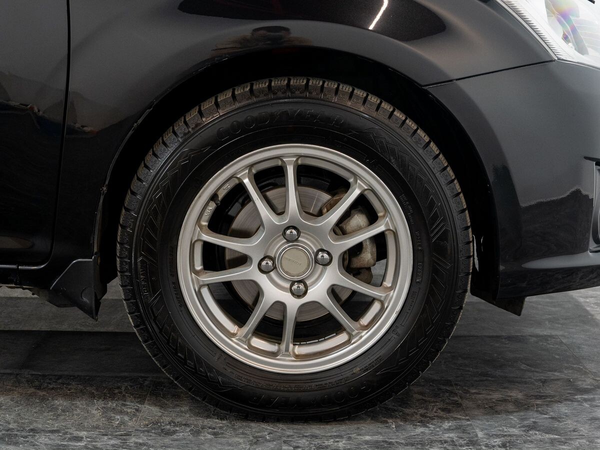 Toyota Corolla 2014 - фото автомобиля