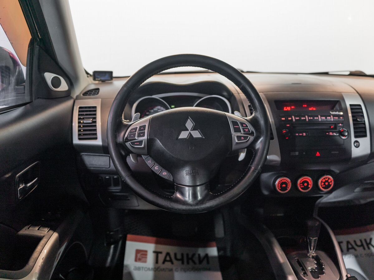 Mitsubishi Outlander 2008 - фото автомобиля