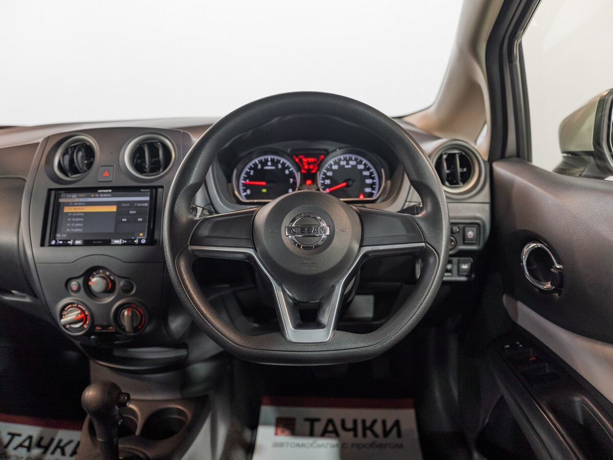 Nissan Note 2018 - фото автомобиля
