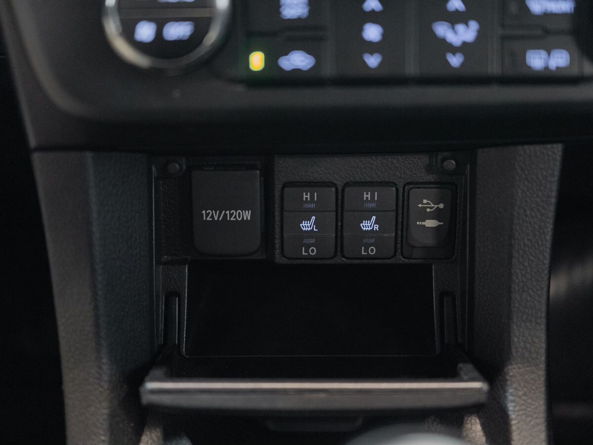 Toyota Corolla 2014 - фото автомобиля