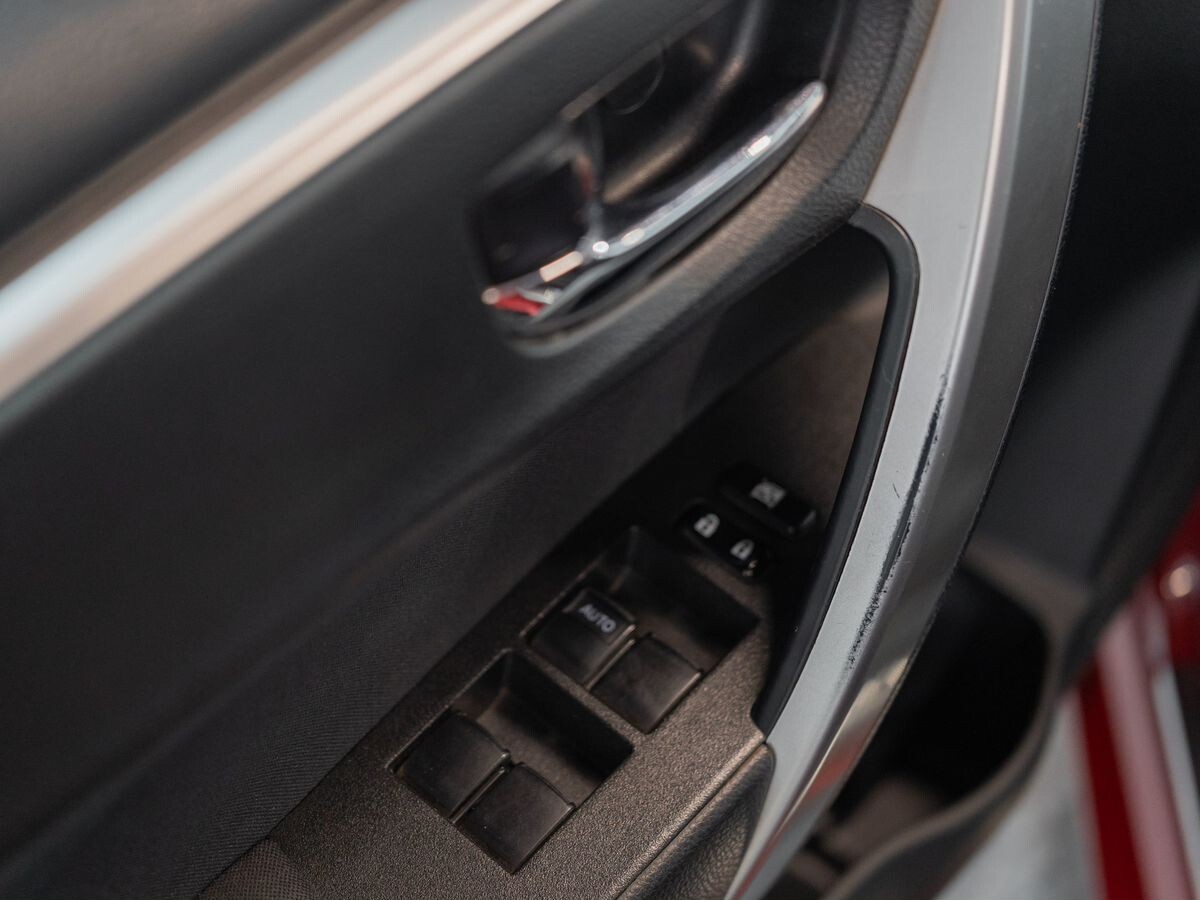 Toyota Corolla 2014 - фото автомобиля