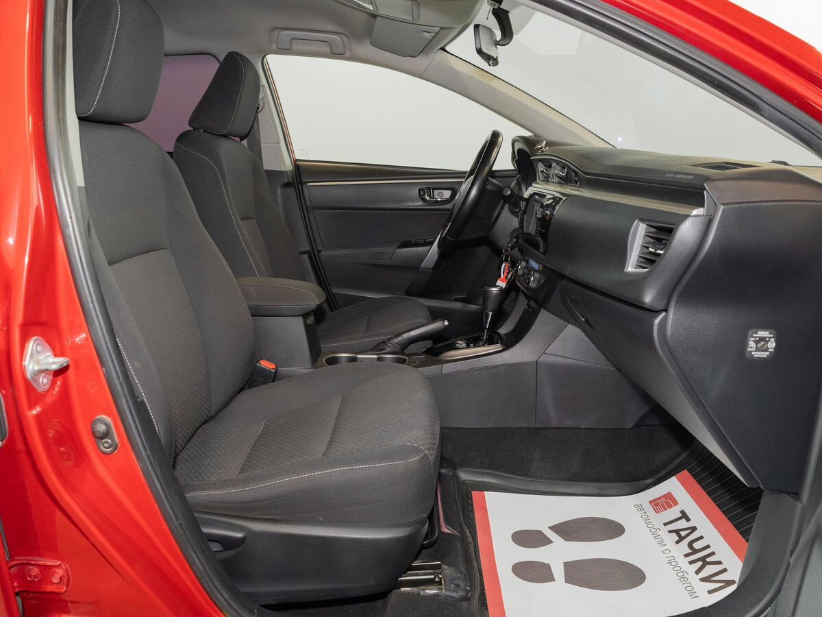 Toyota Corolla 2014 - фото автомобиля