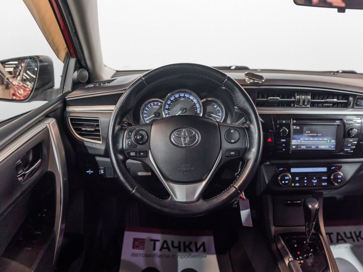 Toyota Corolla 2014 - фото автомобиля