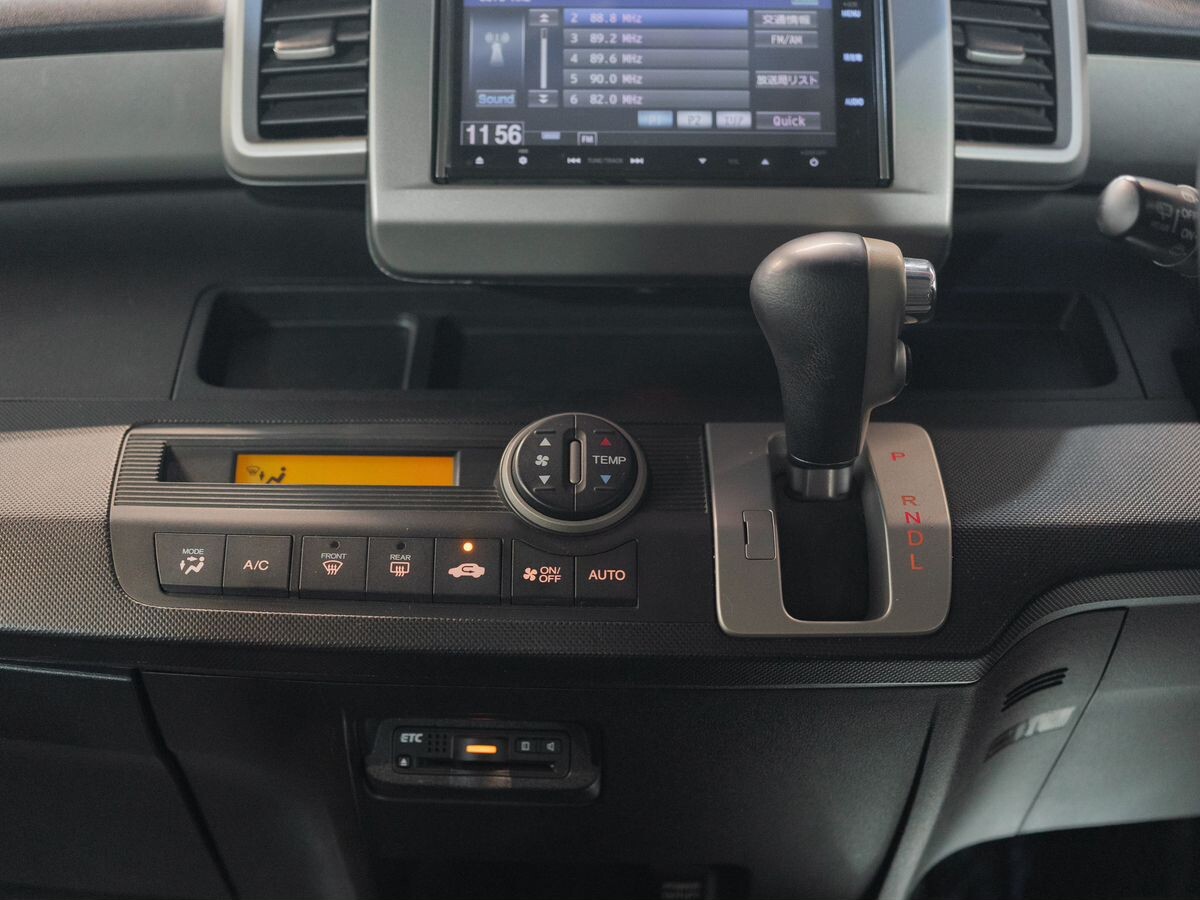 Honda Freed 2014 - фото автомобиля