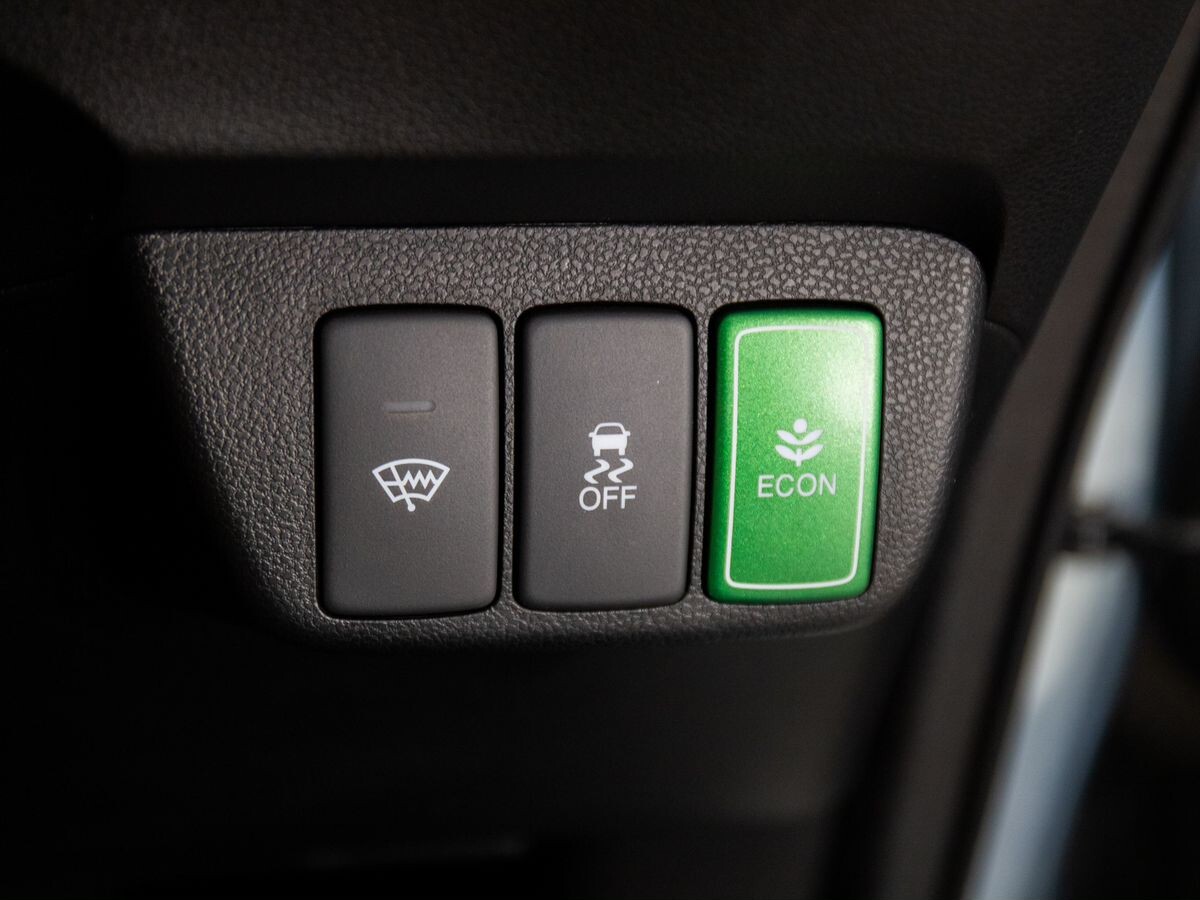 Honda Fit Shuttle 2011 - фото автомобиля